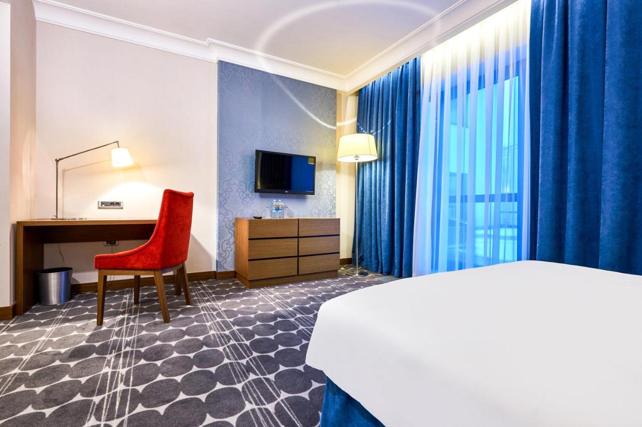 Radisson Blu Hotel, Kyiv Podil City Centre Ngoại thất bức ảnh