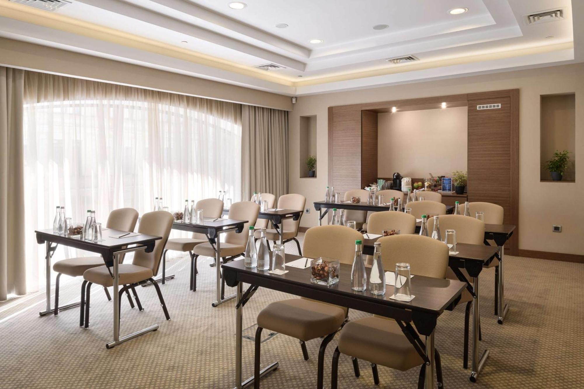 Radisson Blu Hotel, Kyiv Podil City Centre Ngoại thất bức ảnh