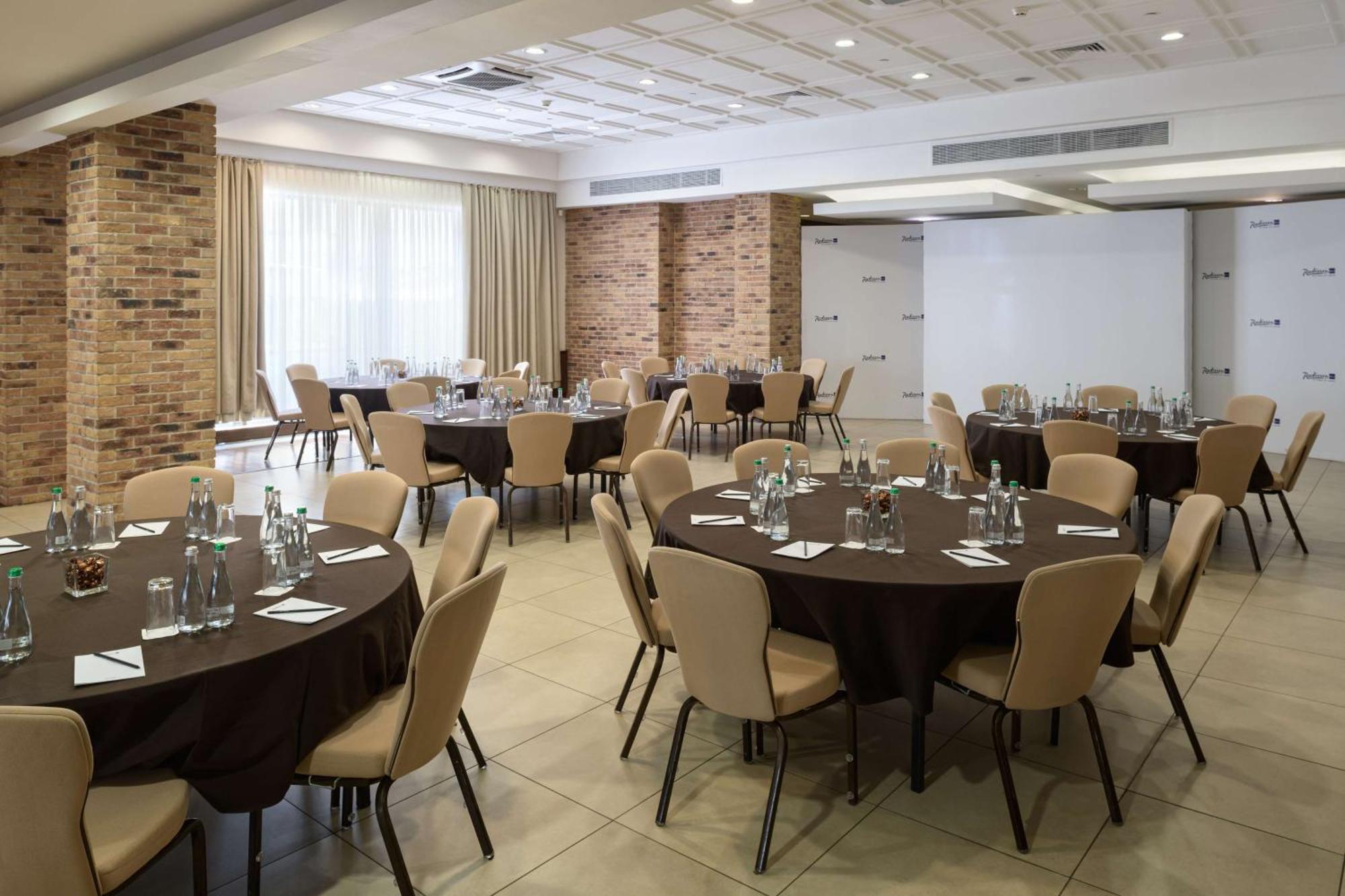 Radisson Blu Hotel, Kyiv Podil City Centre Ngoại thất bức ảnh